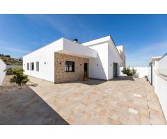Villa de Diseño en Cañadas del Parque