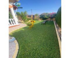 IMPRESIONANTE CHALET EN URB. LA PERLA