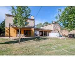 Chalet en Venta en Girona, Girona