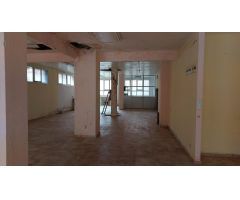 Local comercial en Venta en Salto, Girona