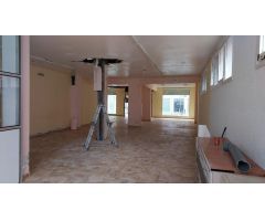 Local comercial en Venta en Salto, Girona