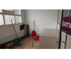 Local comercial en Venta en Salto, Girona