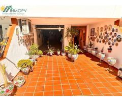 EXELENTE CASA ADOSADA EN CALLE ANDALUSIA VINAROS