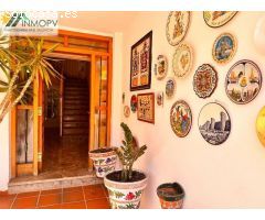 EXELENTE CASA ADOSADA EN CALLE ANDALUSIA VINAROS
