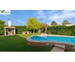 GRAN CHALET EN UNA SOLA PLANTA CON AMPLIO JARDÍN Y PISCINA. ZONA BARBIGUERA.