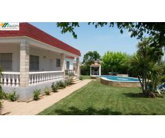GRAN CHALET EN UNA SOLA PLANTA CON AMPLIO JARDÍN Y PISCINA. ZONA BARBIGUERA.