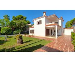 CHALET EN 1ª LÍNEA DE MAR EN COSTA SUR!! ESPECTACULARES VISTAS PANORÁMICAS AL MAR!!