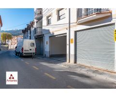 Local con 238m2 en centro de Guejar Sierra