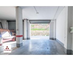 Local con 238m2 en centro de Guejar Sierra