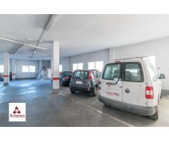 Local con 238m2 en centro de Guejar Sierra
