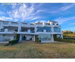 Piso con vistas panorámicas en la tranquila zona de La Mairena,Ojén