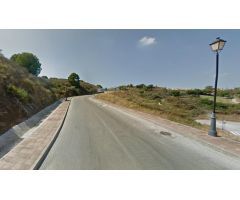 Fabulosa parcela con proyecto y licencia para moderna villa en La Cala Golf,Mijas