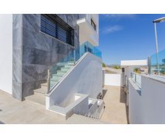 Ponemos a la Venta esta Espectacular casa en la Urbanización los Cortijos ( Atarfe )