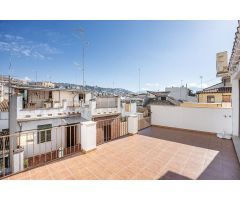 Ático Dúplex Premium en el Corazón de Granada: Lujo, Espacio y Vistas de Ensueño.