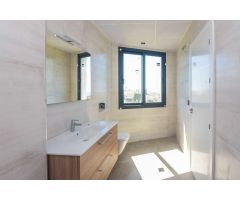 Villa de lujo con 3 dormitorios, vistas al mar y orientación sur