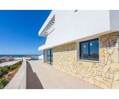 Villa de lujo con 3 dormitorios, vistas al mar y orientación sur