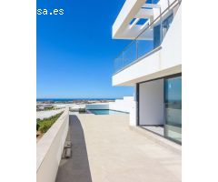 Villa de lujo con 3 dormitorios, vistas al mar y orientación sur