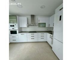 Villa de nueva construcción con 4 dormitorios en Nerja