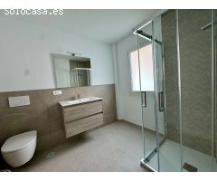 Villa de nueva construcción con 4 dormitorios en Nerja