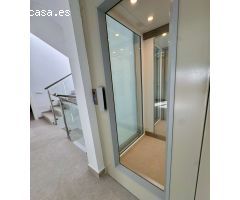 Villa de nueva construcción con 4 dormitorios en Nerja