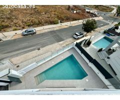 Villa de nueva construcción con 4 dormitorios en Nerja