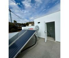 Villa de nueva construcción con 4 dormitorios en Nerja
