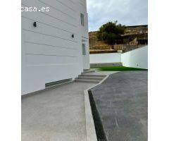 Villa de nueva construcción con 4 dormitorios en Nerja