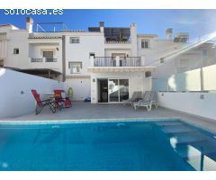 Gran casa adosada en venta en Nerja