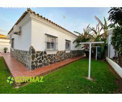 CHALET EN LA ZONA DE LAS PALOMAS, CHICLANA DE LA FRONTERA
