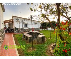 CHALET EN LA ZONA DE LAS PALOMAS, CHICLANA DE LA FRONTERA