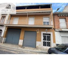 INCREIBLE OPORTUNIDAD PARA TRANSFORMACION EN EDIFICIO PLURIFAMILIAR CON TRES VIVIENDAS INDEPENDIENTE
