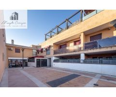 ARMILLA-JUNTO PARADA DE METRO. 3DORMITORIOS,2 BAÑOS, GARAJE,TRASTERO Y PISCINA.