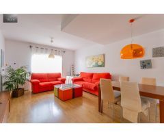 PRECIOSA CASA EN ARMILLA, ZONA CENTRO COMERCIAL NEVADA