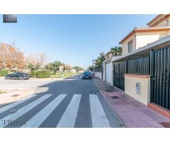 FANTÁSTICA CASA CON GRAN PATIO Y PISCINA EN ALBOLOTE