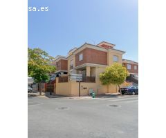 PRECIOSA CASA EN ARMILLA, ZONA CENTRO COMERCIAL NEVADA