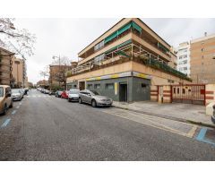 Amplia plaza de garaje en zona Alminares