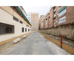 Amplia plaza de garaje en zona Alminares