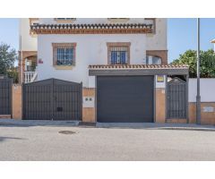 ¡¡ESPECTACULAR CASA PAREADA CON PISCINA!!