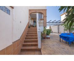 ¡¡ESPECTACULAR CASA PAREADA CON PISCINA!!