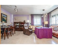 ¡¡ESPECTACULAR CASA PAREADA CON PISCINA!!