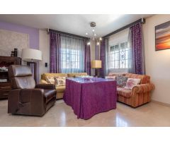 ¡¡ESPECTACULAR CASA PAREADA CON PISCINA!!
