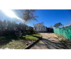 Chalet en Venta en Torres de la Alameda, Madrid