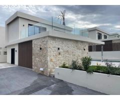 Villa en Venta en Orihuela Costa, Alicante