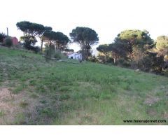 Gran terreno en la urbanización Golf Costa Brava