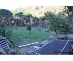 Gran terreno en la urbanización Golf Costa Brava