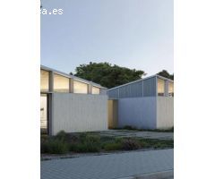 Casa  de diseño  y domotizada con terraza y jardín privado
