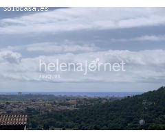 Terreno edificable con unas espectaculares vistas al mar, montaña y Calonge