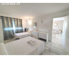APARTAMENTO EN TORREQUEBRADA CON VISTAS AL MAR