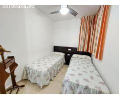 1 dormitorio con garaje a 150 metros de la playa y CON LICENCIA TURISTICA