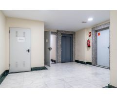 Precioso piso de 3 dormitorios, 2 baños, balcón y 2 plazas de garaje en Santa Fe